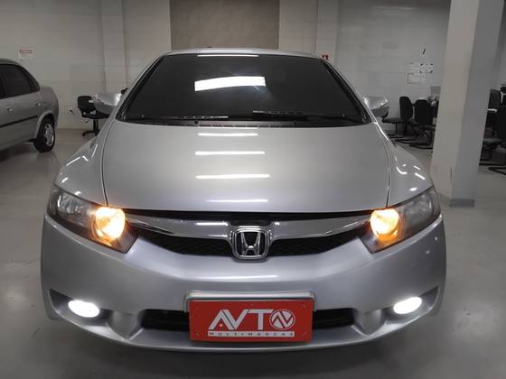 HONDA CIVIC 1.8 LXL 16V FLEX 4P MANUAL HONDA CIVIC 1.8 LXL 16V FLEX 4P MANUAL